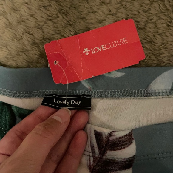 🆕 Floral Midi off-shoulder Dress - Picture 4 of 4